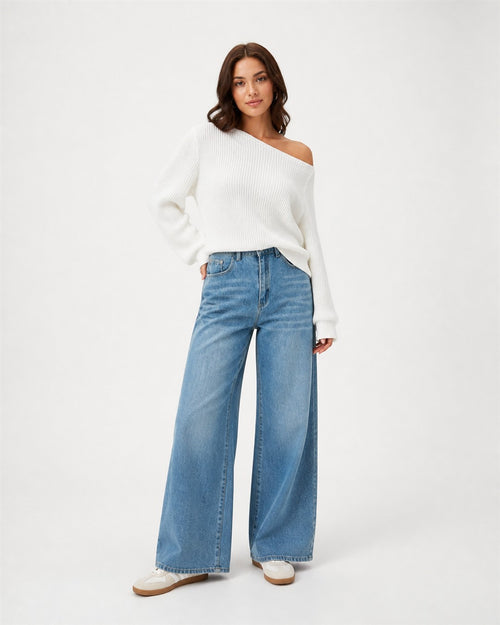 Modelo 1080x1350: 052-sweater-blanco-off-shoulder-manga-larga-petite.jpg